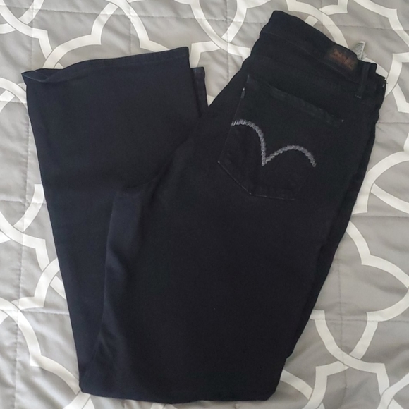 Levis Jeans - Picture 1 of 4